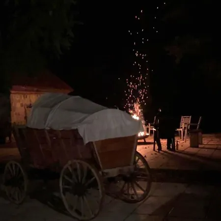 아파트 Old West Ranch 